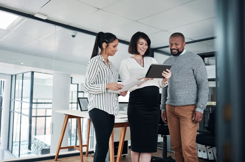 PRO lady addressing clients